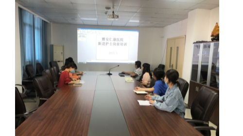 雅安仁康醫(yī)院護(hù)理部開展新進(jìn)護(hù)士崗前培訓(xùn)