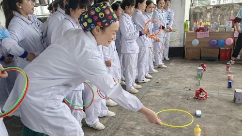 雅安仁康醫(yī)院：慶祝5.12國(guó)際護(hù)士節(jié)，這樣的團(tuán)建太甜太暖